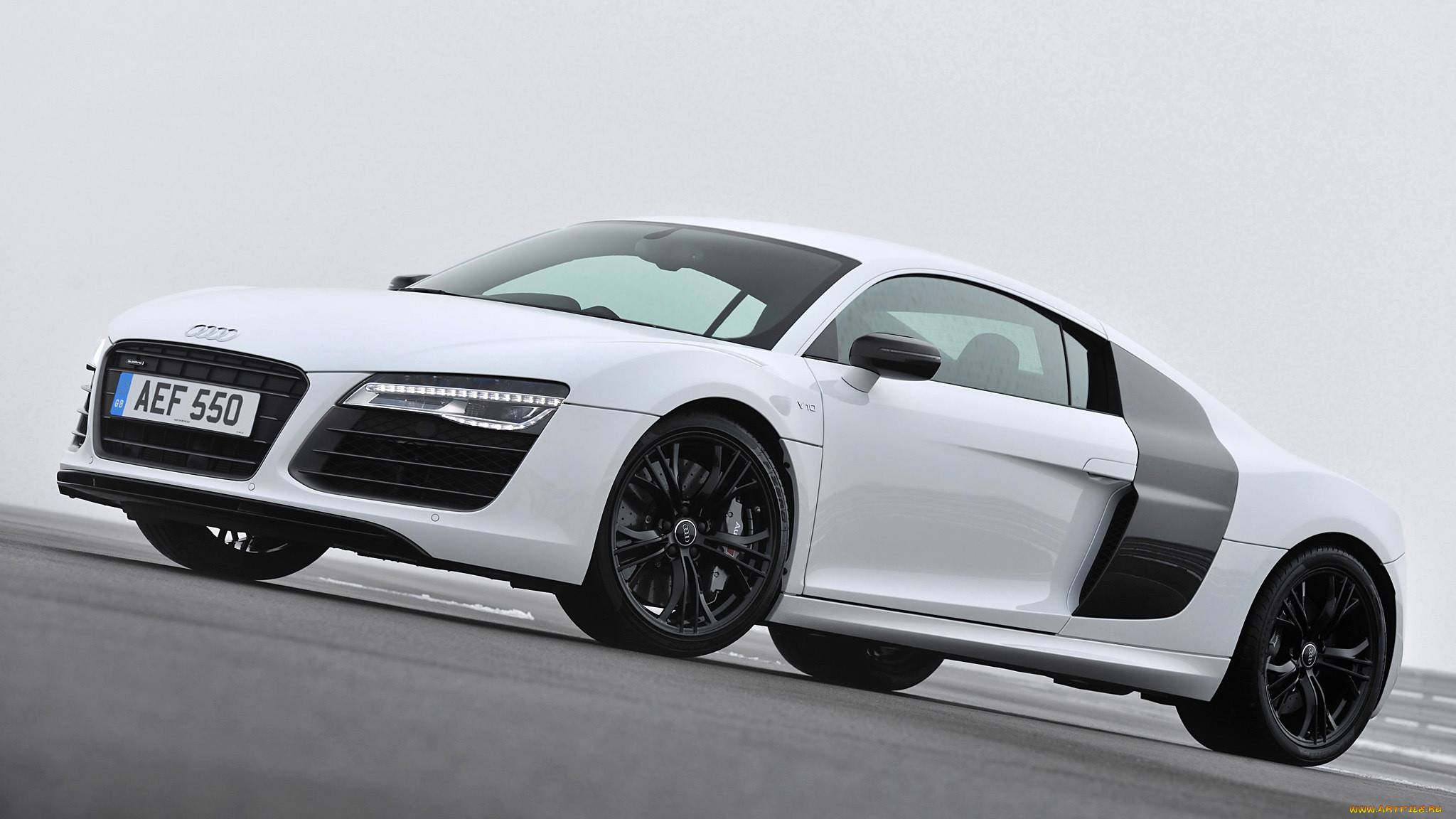 4 8 машины. Audi r8 v10 Plus 2013. Audi r8 2005. Audi r8 1900. Конфигуратор Ауди r8.